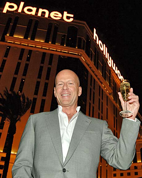 Bruce Willis, Planet Hollywood