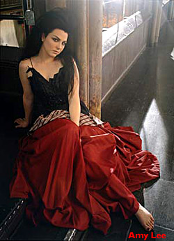 http://lastheplace.com/images/article-images/2007_Writers/Susie/amylee1.jpg