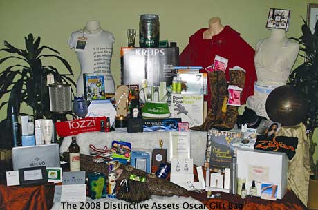 2008 Distinctive Assets "Everybody Wins at the Oscars" gift bag.