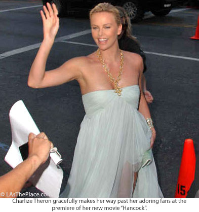 Charlize Theron gorgeous as always at the premiere of Hancock. Charlize Theron gorgeous as always at the premiere of Hancock.