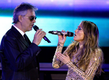 Andrea Bocelli and Jennifer Lopez duet at Muhammad Ali's Celebrity Fight Night XIX