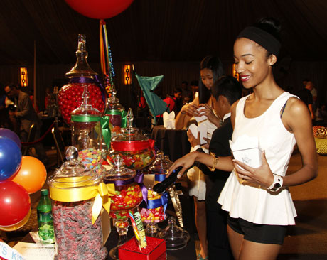 Emmys-KCees-candy-buffet