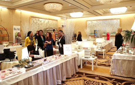 6_Oh Canada Gift Lounge