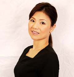 McCoy's instructor, Chiaki Murakawa is an official beauty consultant of Miss World Japan 2015.