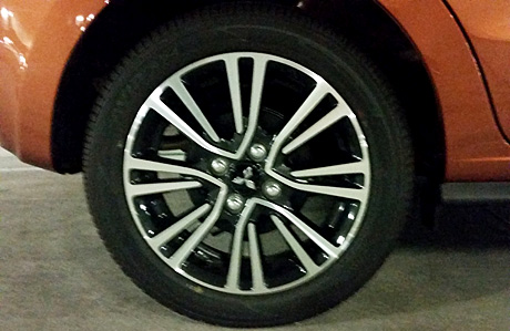 2017 Mitsubishi Mirage wheels