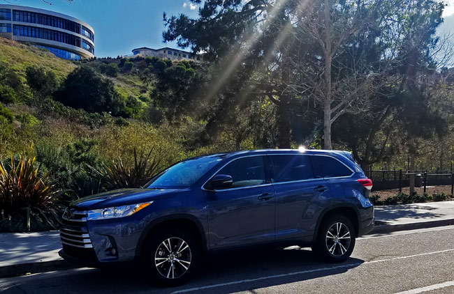 2018 Toyota Highlander LE Car Review