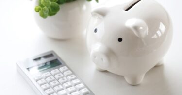 4 New Habits To Start If You Need To Save Money