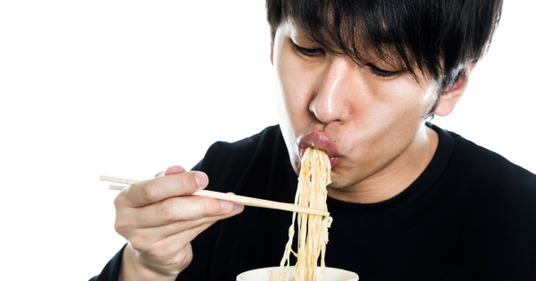 mistakes when eating ramen noodles mistakes when eating ramen noodles