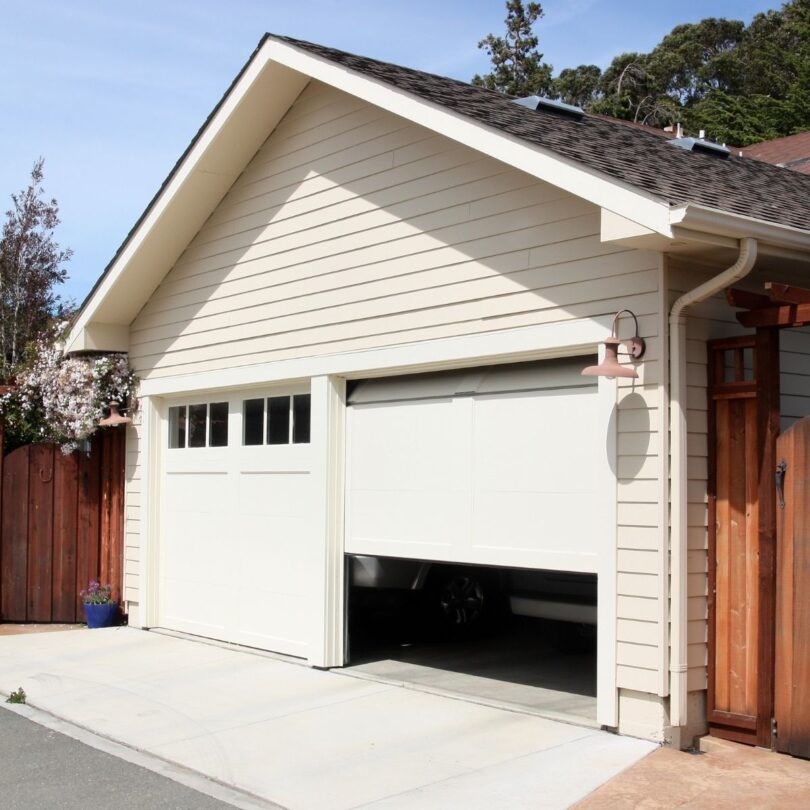 The Benefits of Having an Automatic Garage Door