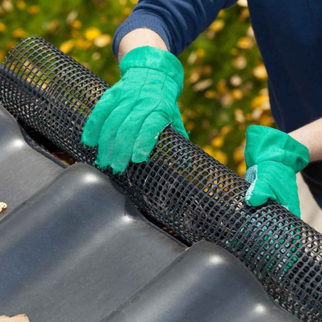 How To Avoid Leaf Blockage in Your Gutters
