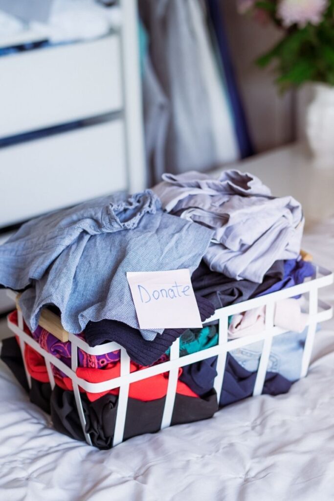 How to Declutter Your Home the Sustainable Way