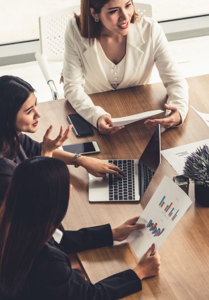 Avoiding Cultural Faux Pas in the Office and Abroad