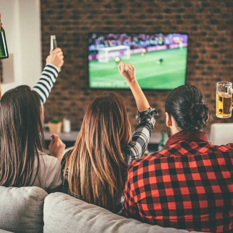 Essential Tips for Hosting a Game Day Party