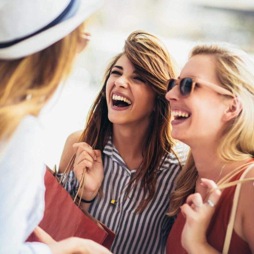 The Top Benefits of Shopping With Your Friends