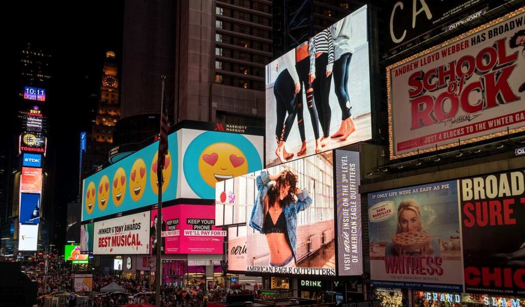 billboard bulletin ads