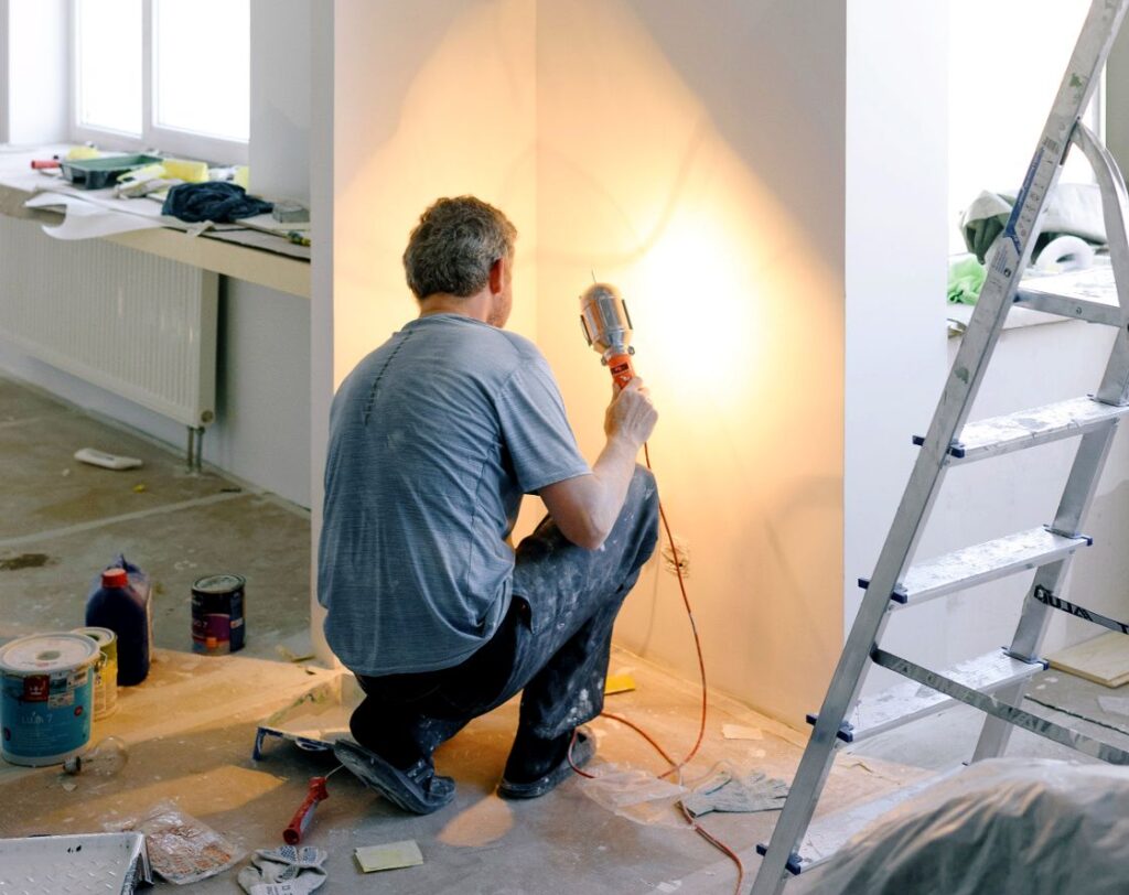 repairing cracks in an apartment