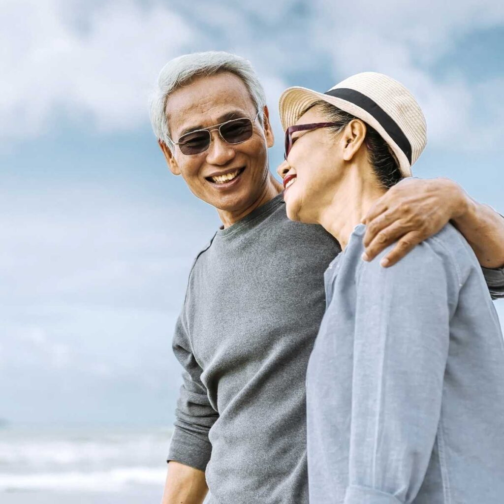 4 Ways That Seniors Can Stay Safe at the Beach