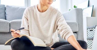 5 Ways To Use Leftover Money From Your Paycheck