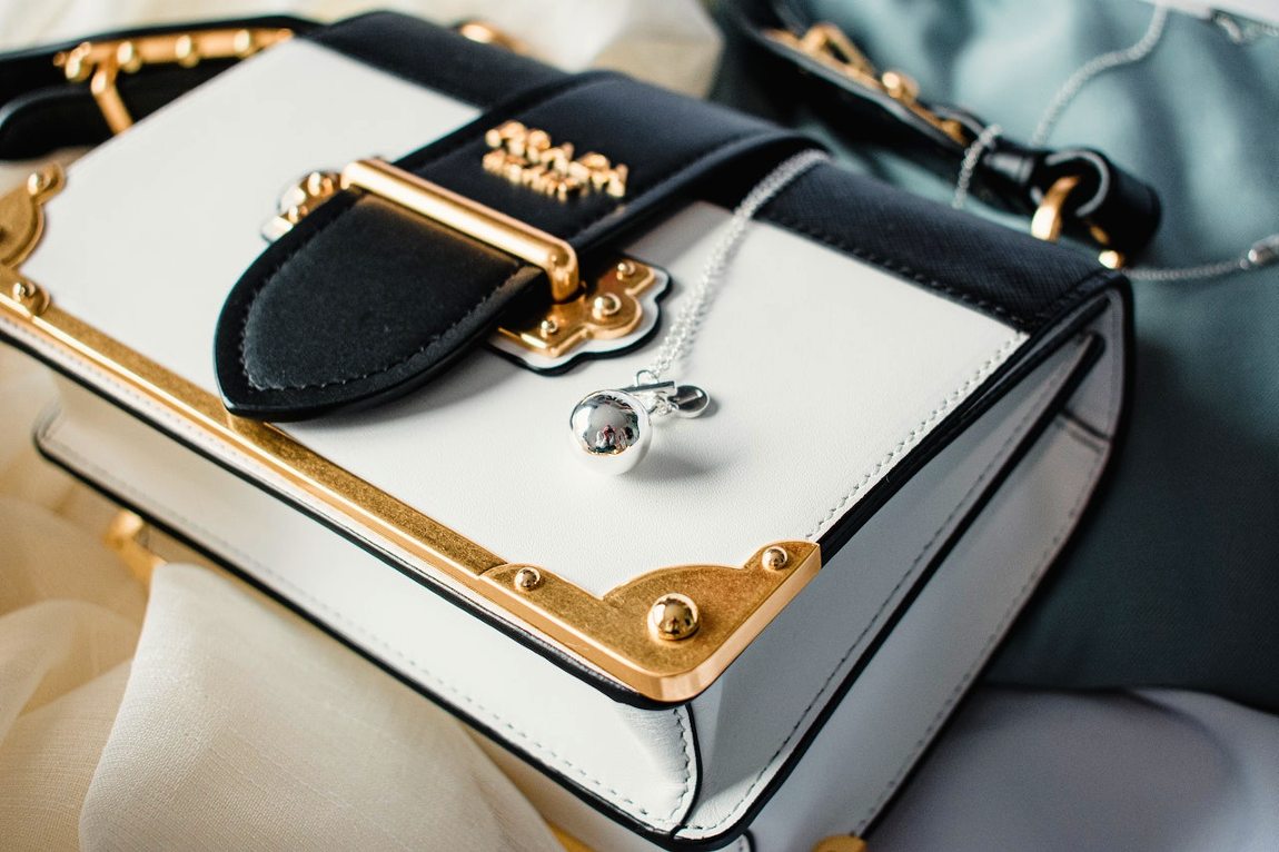 Women's Designer Handbags: How To Determine Their Value - LA's The Place |  Los Angeles, Magazine