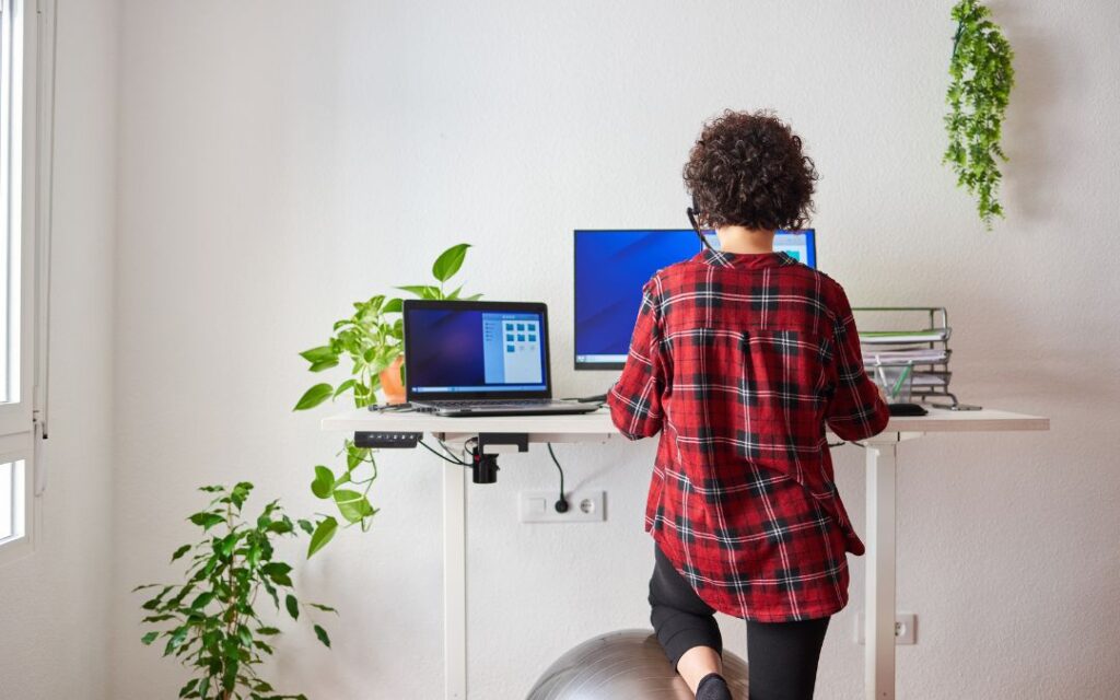 How To Improve Your Posture While Working at a Desk