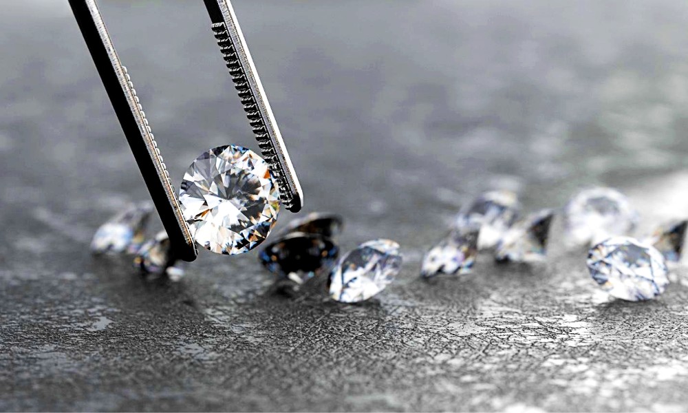 Moissanite Ring VS Diamond Ring