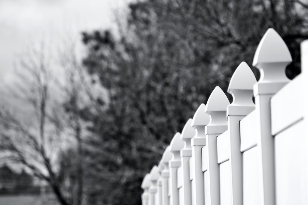 vinyl fences