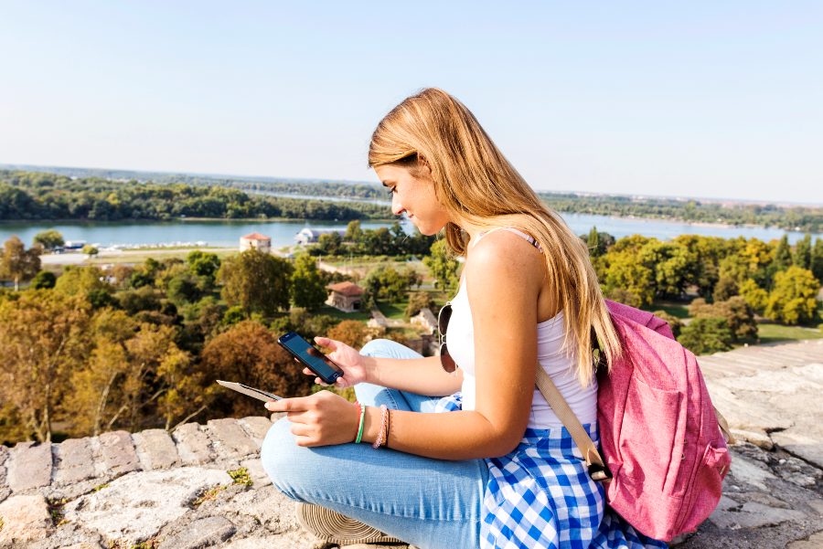 tips for aspiring travel vloggers