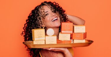 Vida Bars shampoo and conditioner bars for curly haired people
