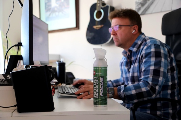 Boost Oxygen portable oxygen cannister