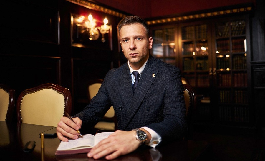 lawyer vs defense attorney