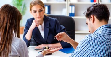 retain a divorce lawyer