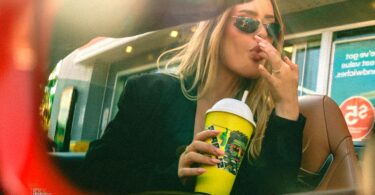 Top Secrets For a Younger Looking Face Australia