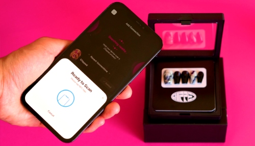 Chipped Social NFC-embedded press-on nails Chipped Social NFC-embedded press-on nails