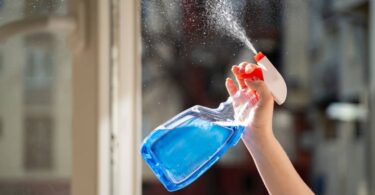 Choosing the Right Glass Cleaner
