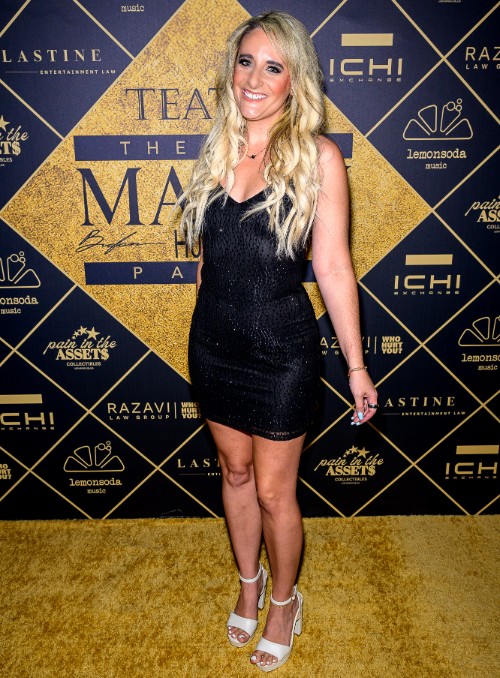 Shannon Elizabeth Stone Shannon Elizabeth Stone