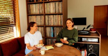 New Zealand sisters Rosa and Margo Flanagan