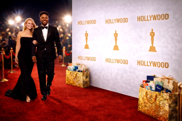 Everyone Wins” Nominee Gift Bags