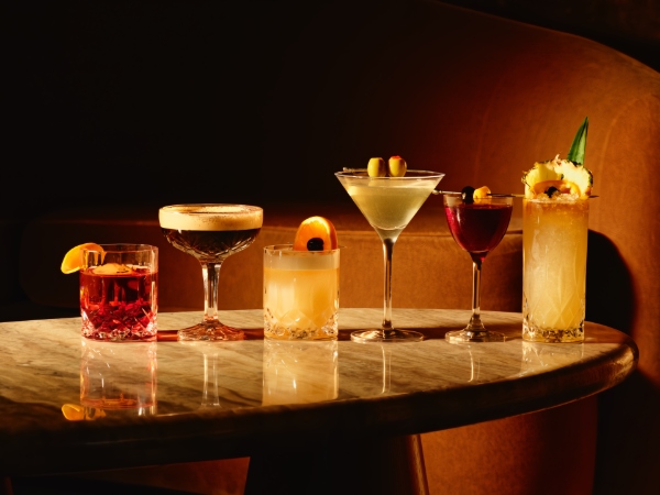 Clique Bar & Lounge Clique Bar & Lounge