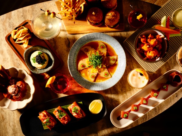 Clique Bar & Lounge Clique Bar & Lounge