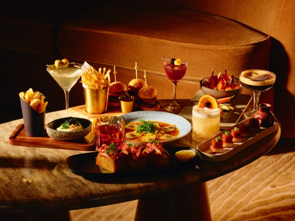 Clique Bar & Lounge Clique Bar & Lounge