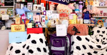 Mother's Day in Hollywood Gift Bag from Distinctive Assets