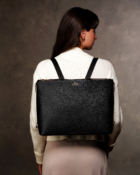 Hale Sky 3-in-1 Lanah Convertable Handbag as a backpack Hale Sky 3-in-1 Convertable Handbag