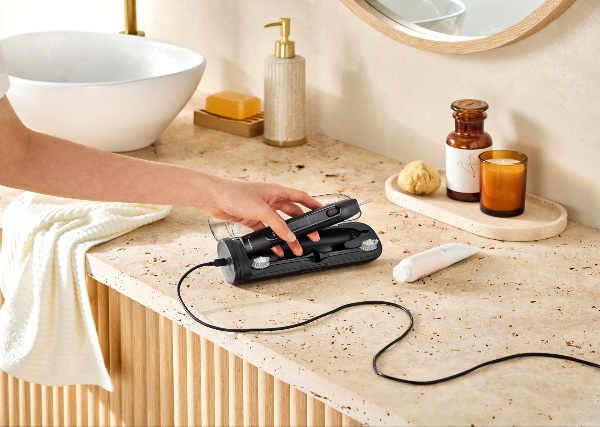 BON CHARGE Red Light Toothbrush BON CHARGE Red Light Toothbrush