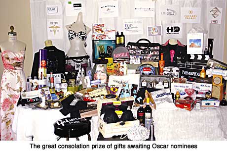 Distinctive Assets Oscar Gift Bag