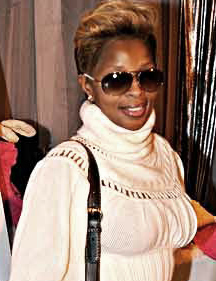Mary J. Blidge at the Distinctive Assets gift lounge for The 2009